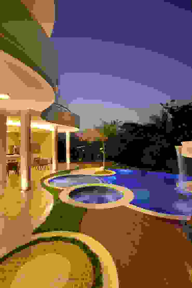 Arquiteto Aquiles Nícolas Kílaris Modern houses