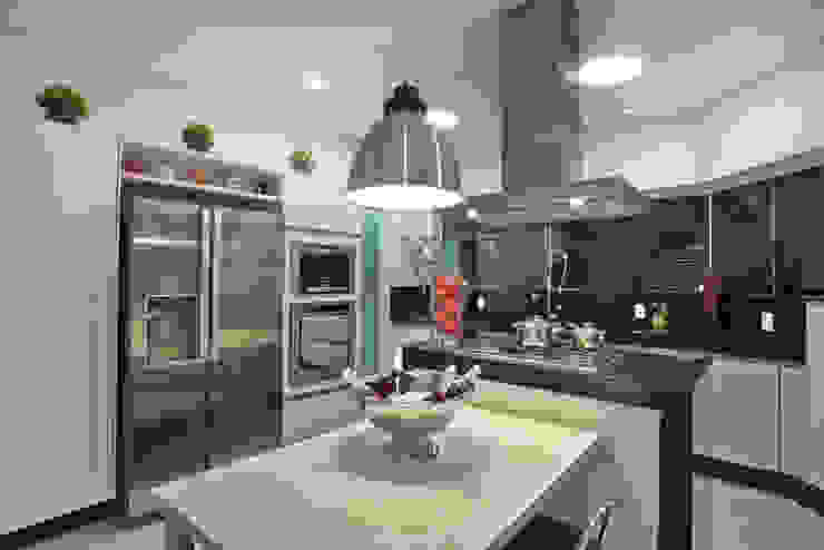 Arquiteto Aquiles Nícolas Kílaris Modern kitchen