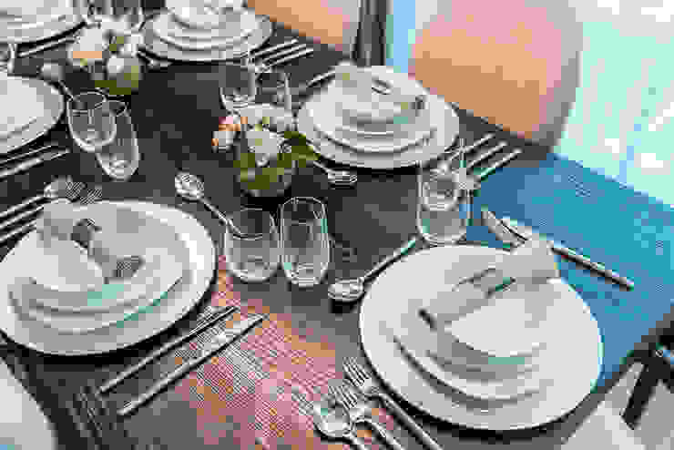 Dining set Salas de jantar modernas por In:Style Direct Moderno