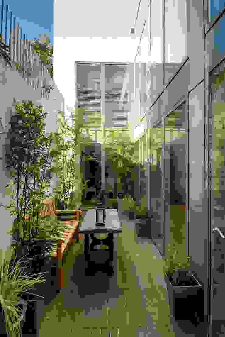 homify Modern Garden