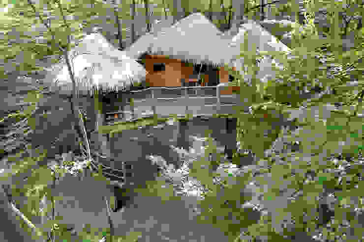 La cabane "Robin des Bois" homify Balcon, Veranda & Terrasse rustiques Mobilier