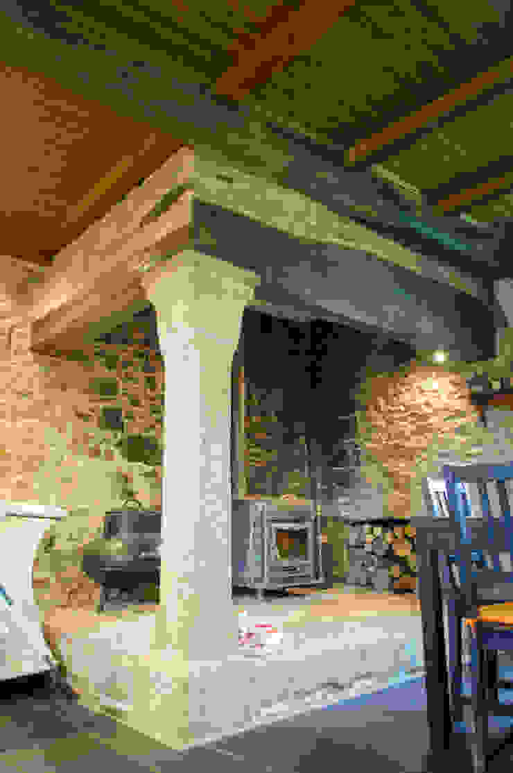 Landhaus Küchen von Intra Arquitectos Landhaus