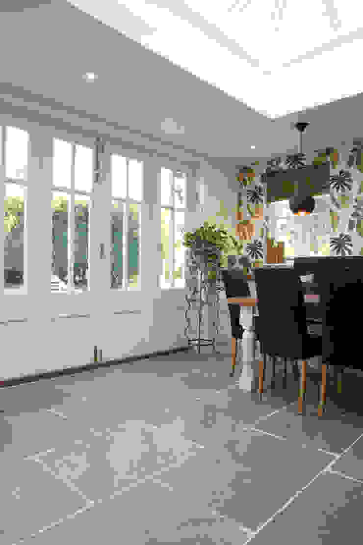 Byron Limestone Artisan Worn Finish from Artisans of Devizes. Artisans of Devizes Modern walls & floors Limestone