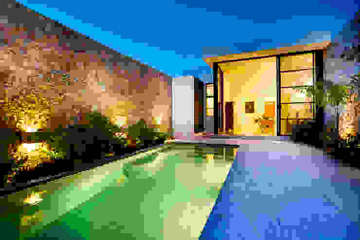 Taller Estilo Arquitectura Vườn phong cách hiện đại