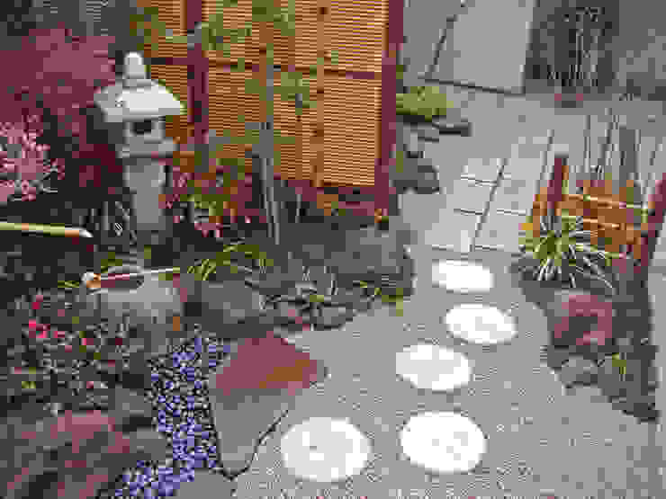手水鉢を望む和庭～世田谷～, 新美園 新美園 Eclectic style garden