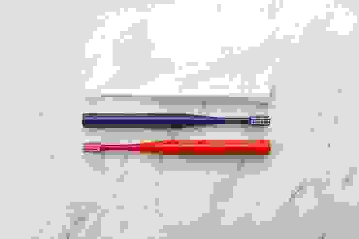 ​“THE TOOTHBRUSH BY MISOKA”, the standing toothbrush, PRODUCT DESIGN CENTER PRODUCT DESIGN CENTER Baños industriales Lavabos