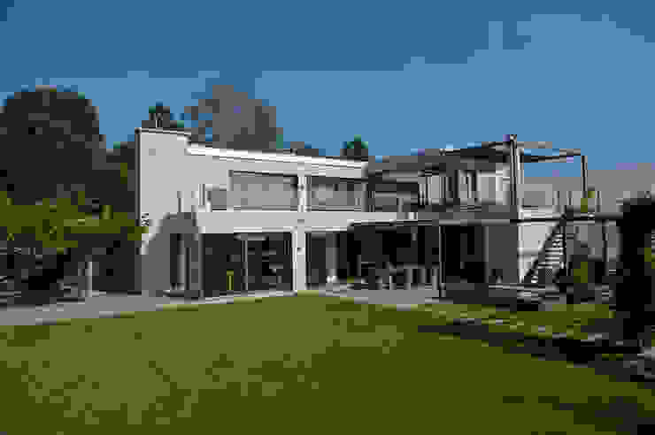 Dr. Schmitz-Riol Planungsgesellschaft mbH Modern Houses