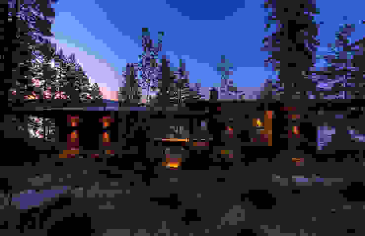 Coeur D'Alene Residence Uptic Studios Modern houses