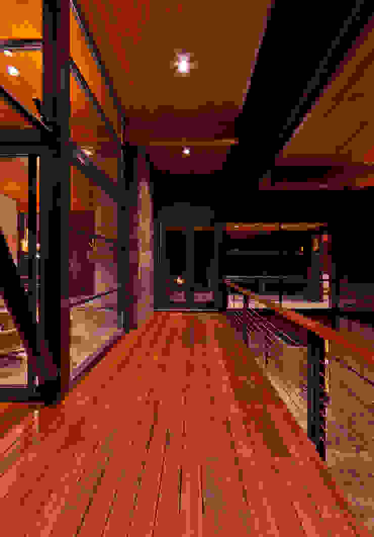 Coeur D'Alene Residence Uptic Studios Modern houses