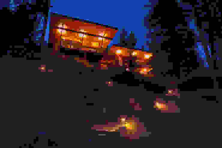 Coeur D'Alene Residence Uptic Studios Modern houses