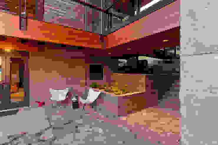 Coeur D'Alene Residence Uptic Studios Modern houses