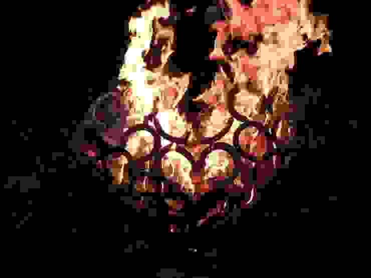 flammendes Herz 3D aus Hufeisen HufeisenGlück Rustikaler Garten Feuerplätze und Grill
