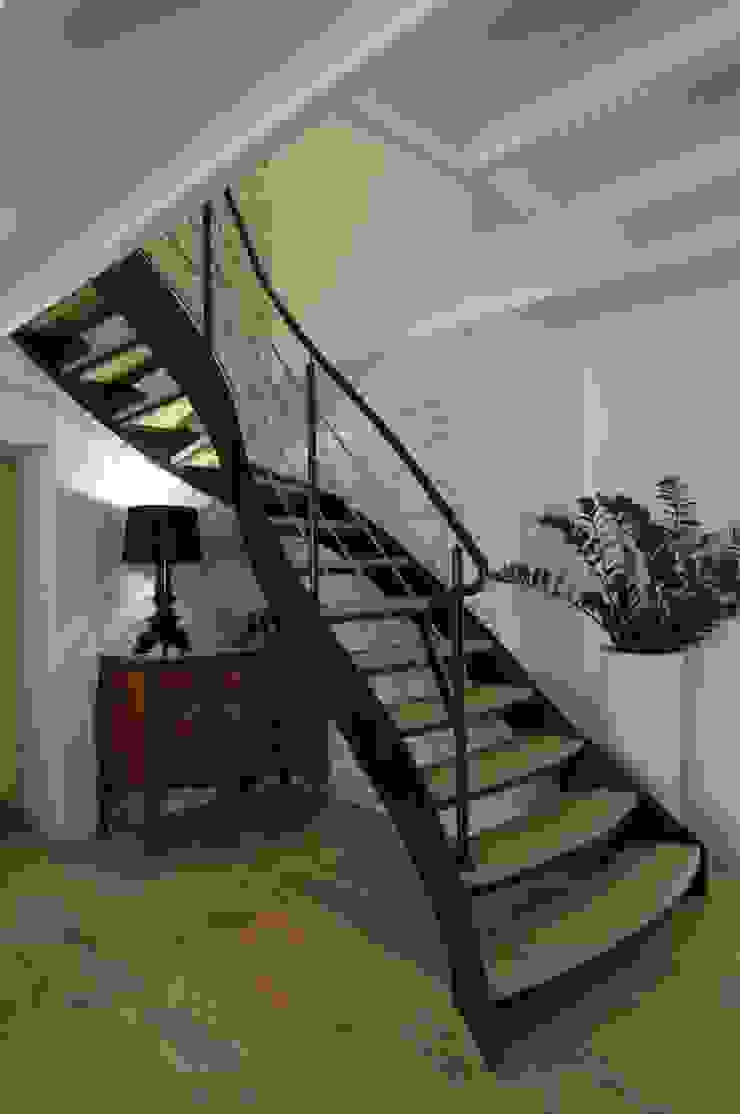 escalier 1/4 tournant AMB Couloir, entrée, escaliers modernes
