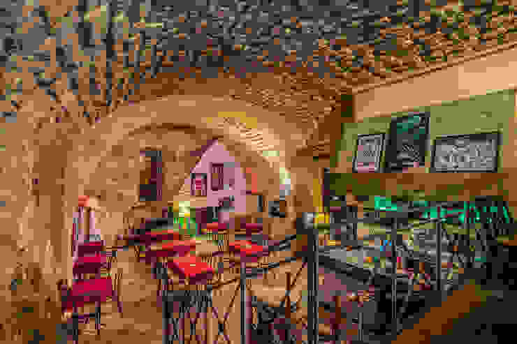 Commercial Design Mario Marino Bar & Club in stile mediterraneo