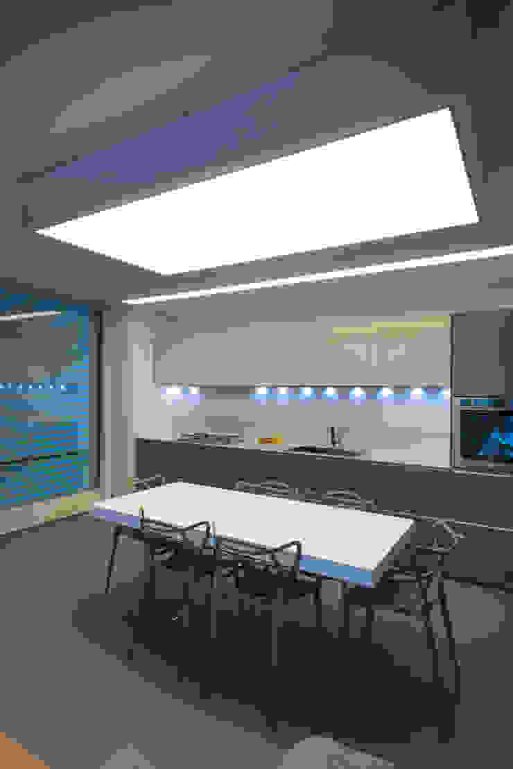 Mario Ferrara Modern style kitchen