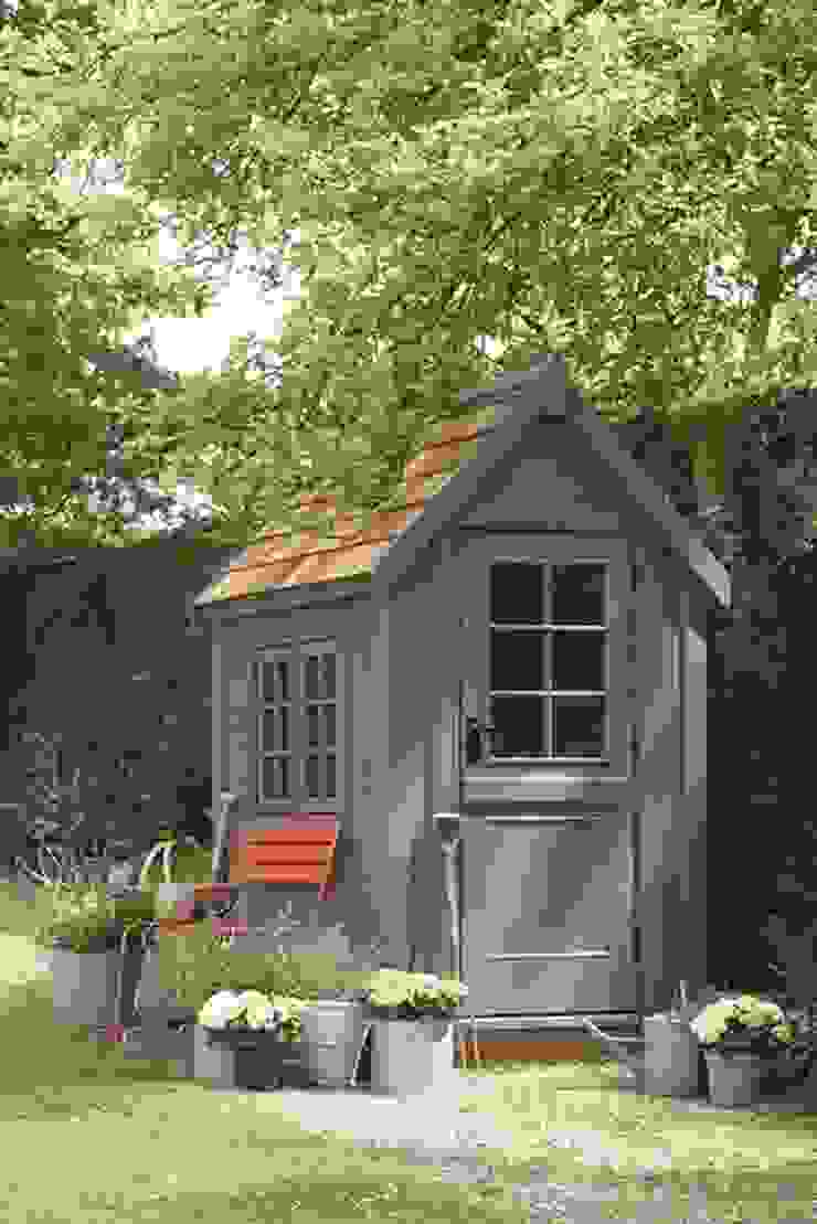 Potting shed The Posh Shed Company Сад в классическом стиле