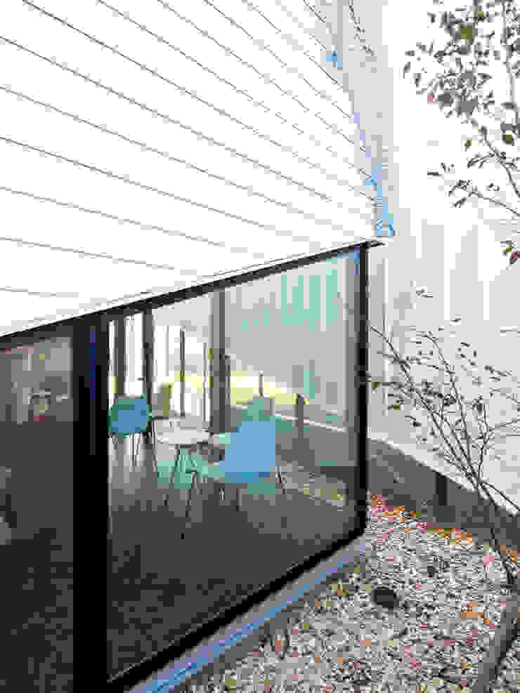 Moderne tuinen van atelier CHOCOLATE Modern