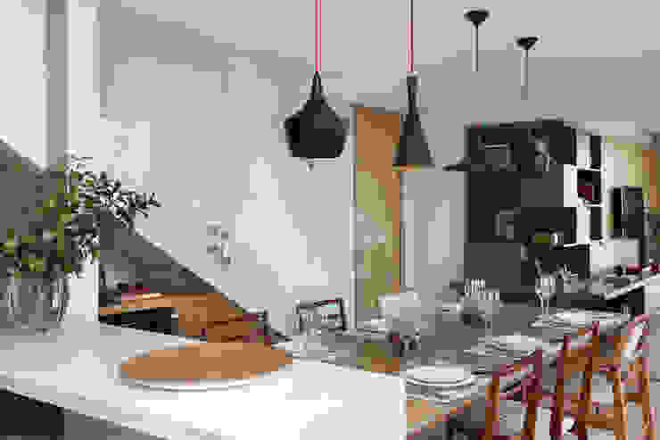 MANDRIL ARQUITETURA E INTERIORES Modern dining room