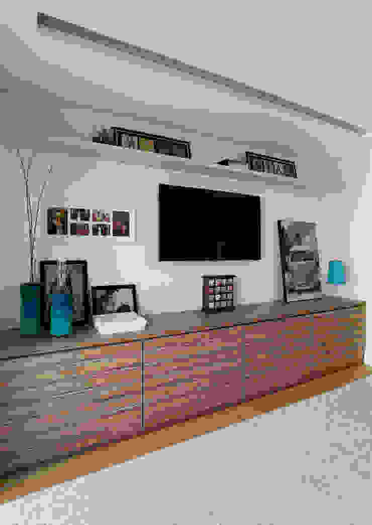MANDRIL ARQUITETURA E INTERIORES Modern style bedroom
