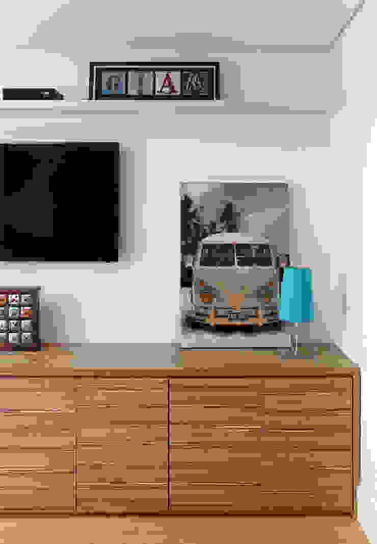 MANDRIL ARQUITETURA E INTERIORES Modern style bedroom