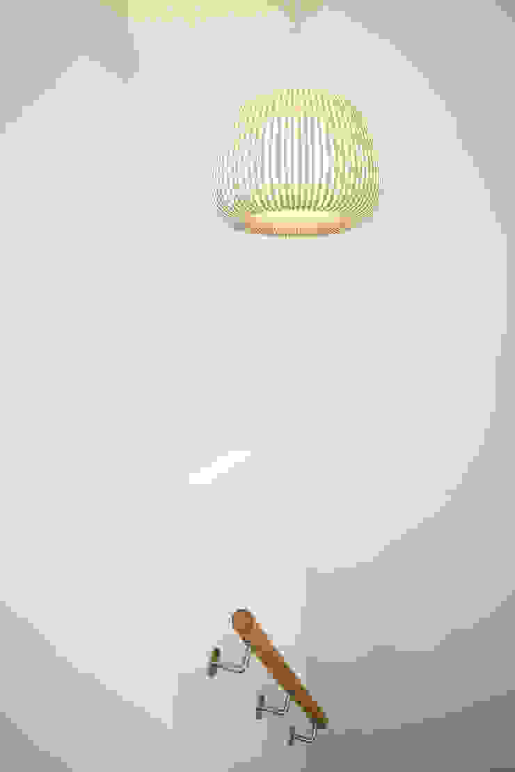 House in Chandlers Ford II Corredores, halls e escadas modernos por LA Hally Architect Moderno