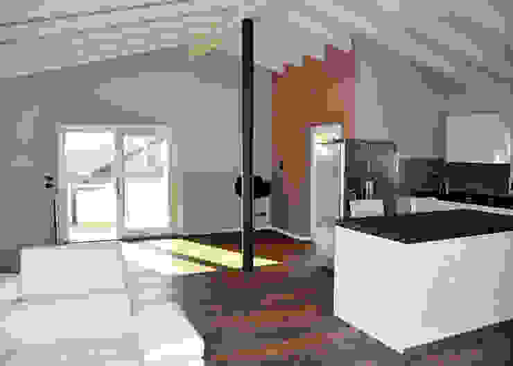 Residenza CD, Studio Architettura Tre A Studio Architettura Tre A Soggiorno moderno Edificio,Di legno,Ombra,sala,Soggiorno,Comfort,Pavimentazione,Pavimento,Porta,Casa