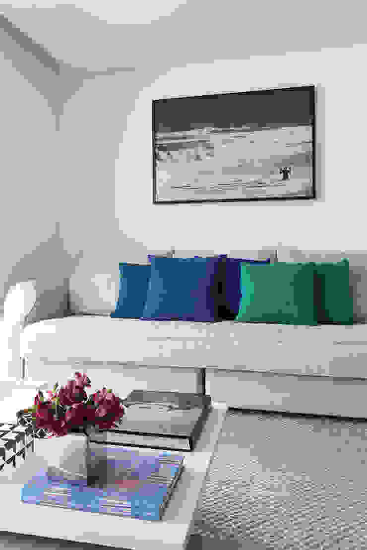 Casa 2 Arquitetos Modern living room