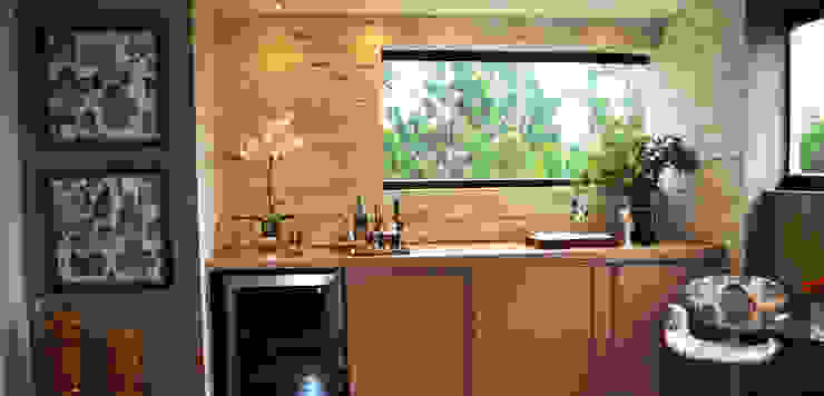 Helô Marques Associados Rustic style wine cellar