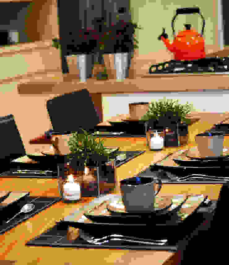 Helô Marques Associados Dining roomTables