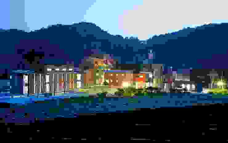 Exterior KAWA Design Group Casas modernas
