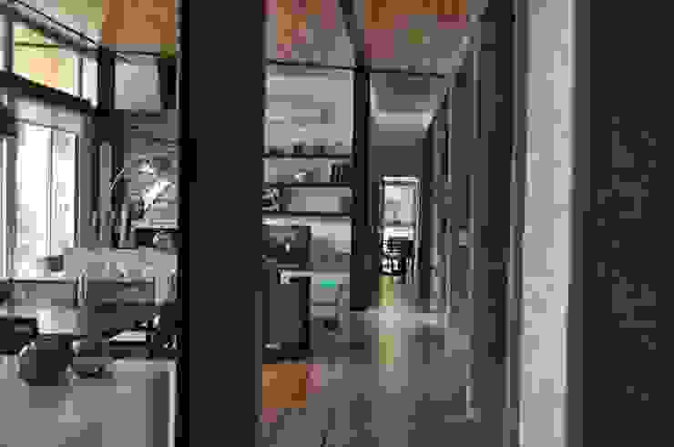 Baltera Arquitectura 클래식스타일 복도, 현관 & 계단