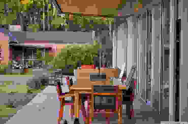 Baltera Arquitectura 클래식스타일 발코니, 베란다 & 테라스