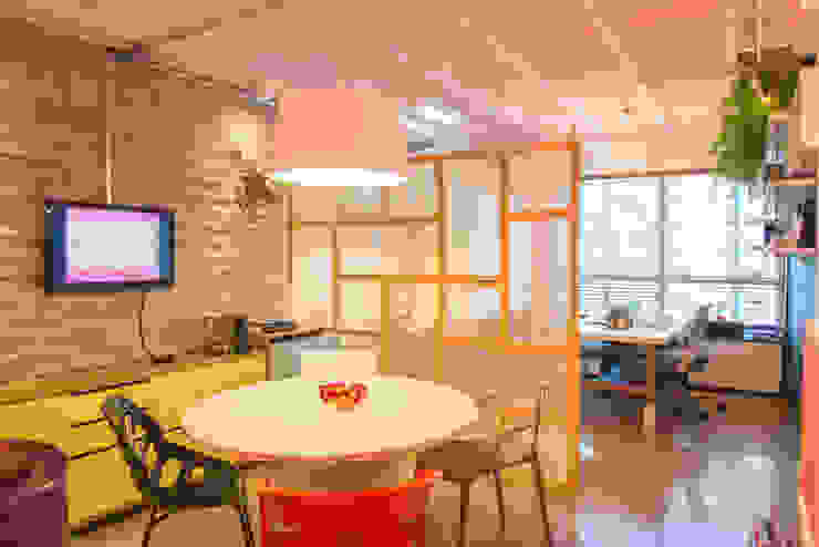 Bloom Arquitetura e Design, Bloom Arquitetura e Design Bloom Arquitetura e Design Estudios y despachos de estilo moderno