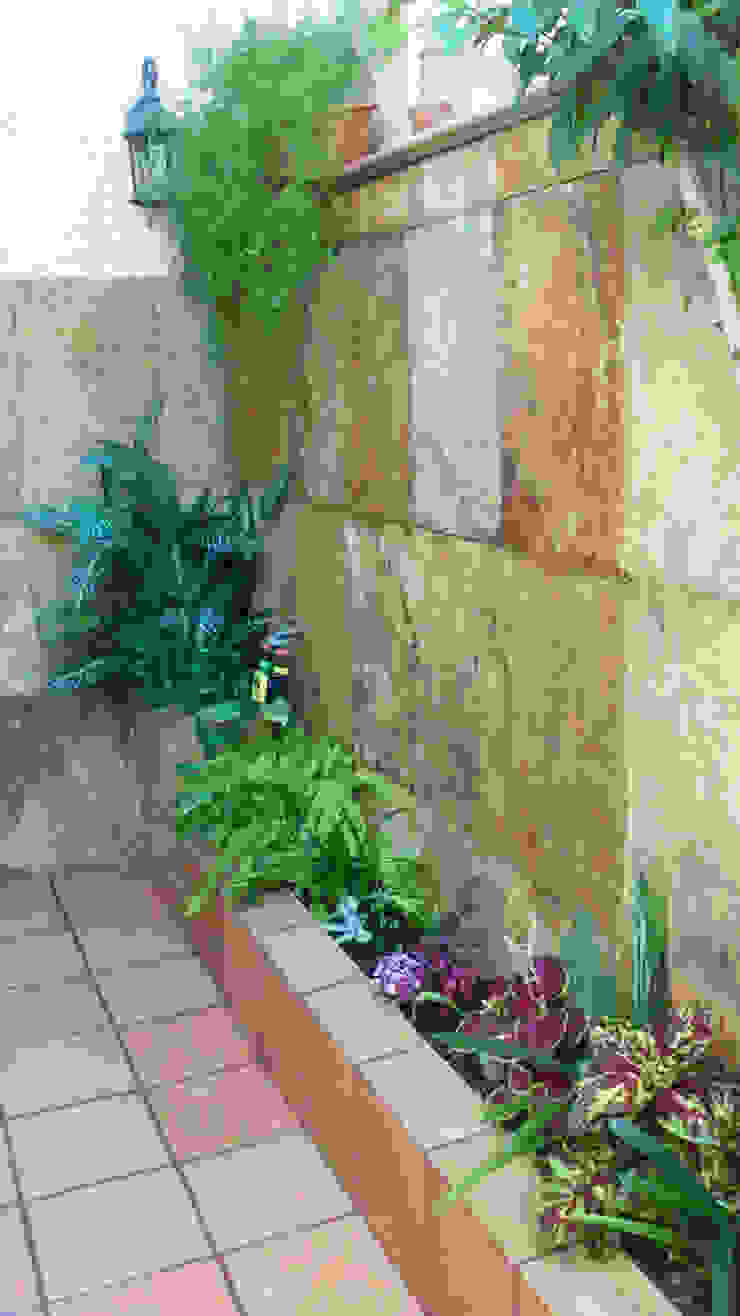 Varandas, marquises e terraços mediterrânicos por Vicente Galve Studio Mediterrânico