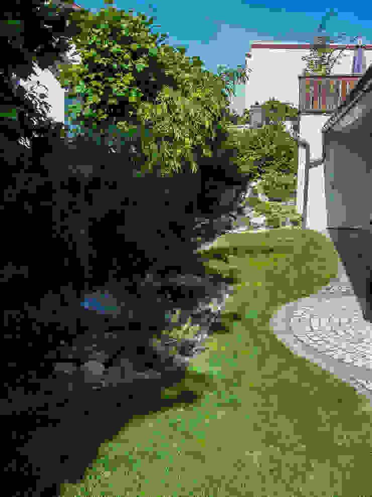 Asianstyle design garden -GardScape- private gardens by Christoph Harreiß Giardino in stile asiatico