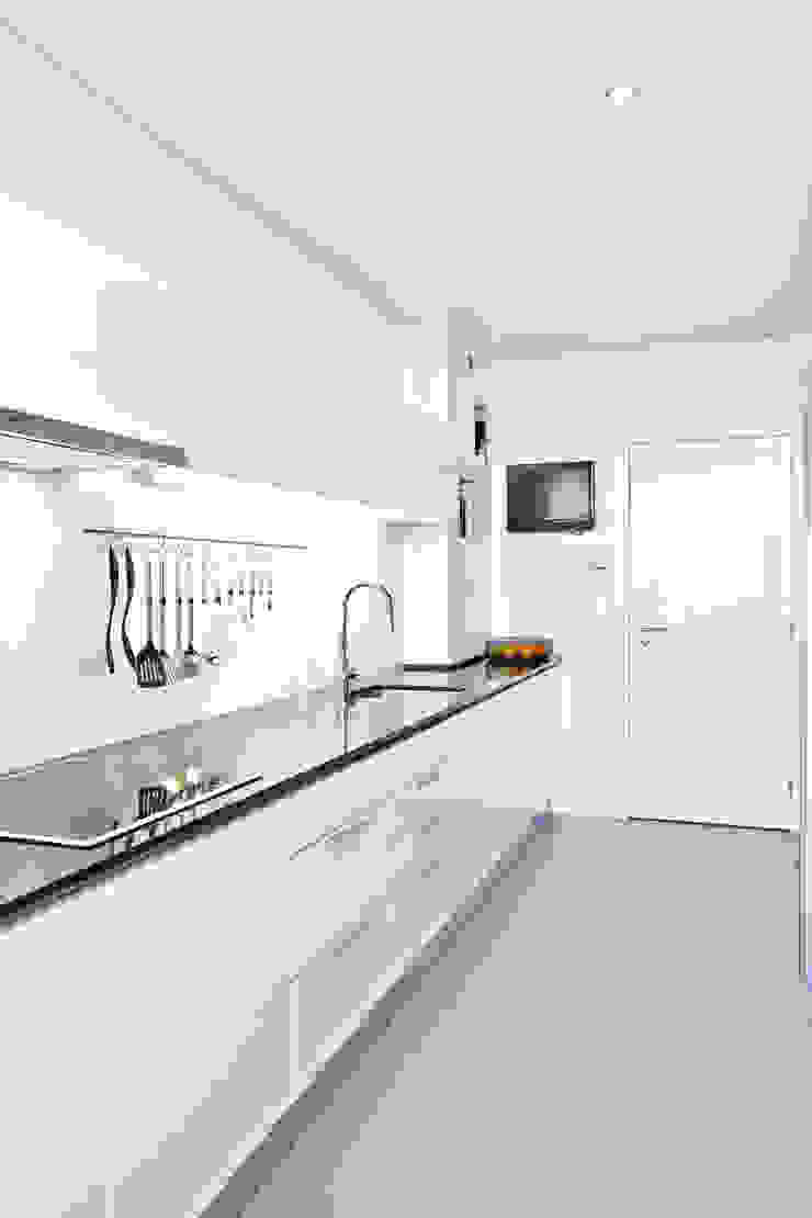 Remodelação Interior de Apartamento - Porto, Germano de Castro Pinheiro, Lda Germano de Castro Pinheiro, Lda Кухня