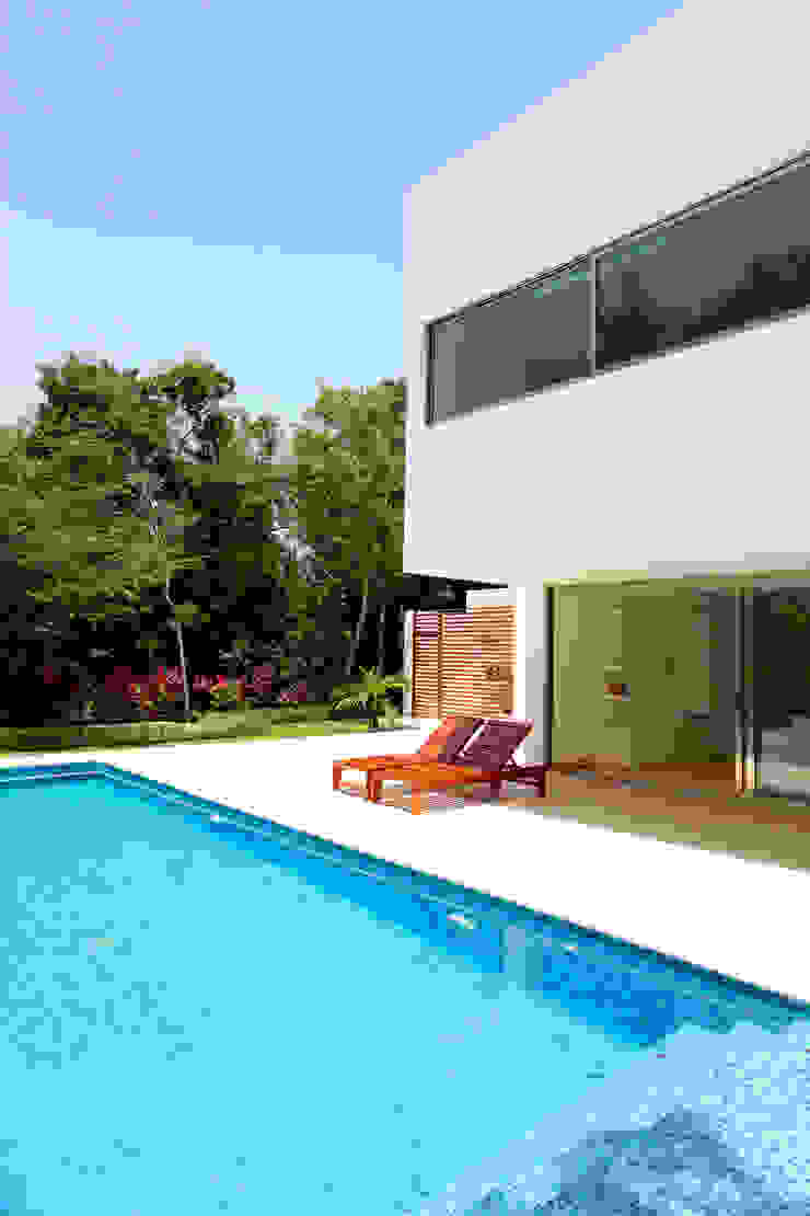 Enrique Cabrera Arquitecto Modern pool