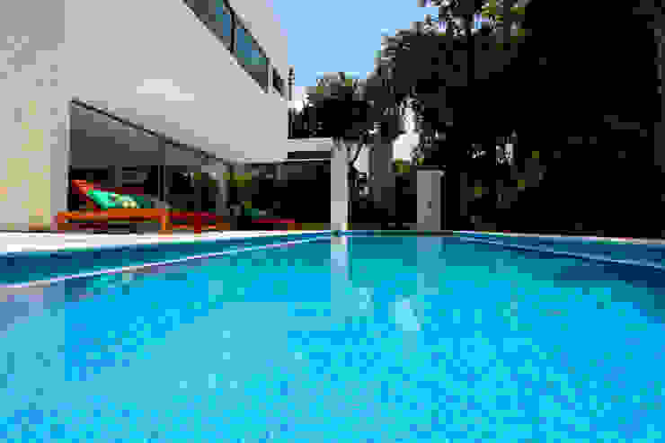 Enrique Cabrera Arquitecto Modern pool