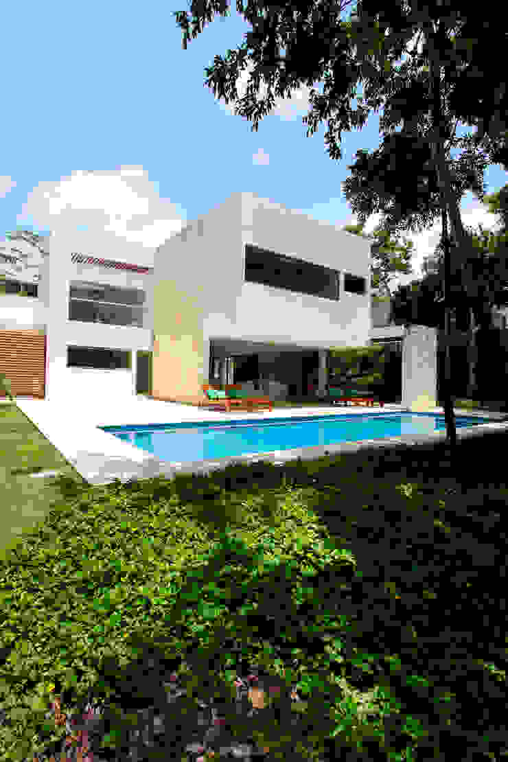 Enrique Cabrera Arquitecto Modern houses