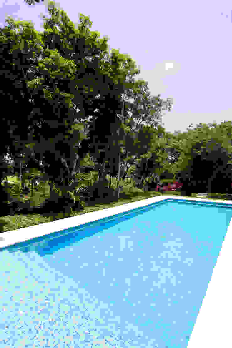 Enrique Cabrera Arquitecto Modern pool