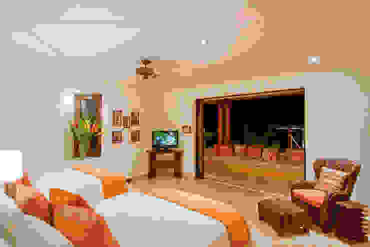 Kupuri , BR ARQUITECTOS BR ARQUITECTOS Tropische Schlafzimmer