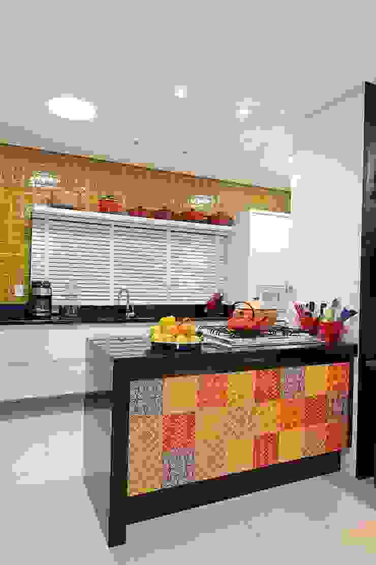 ANDRÉ PACHECO ARQUITETURA Kitchen