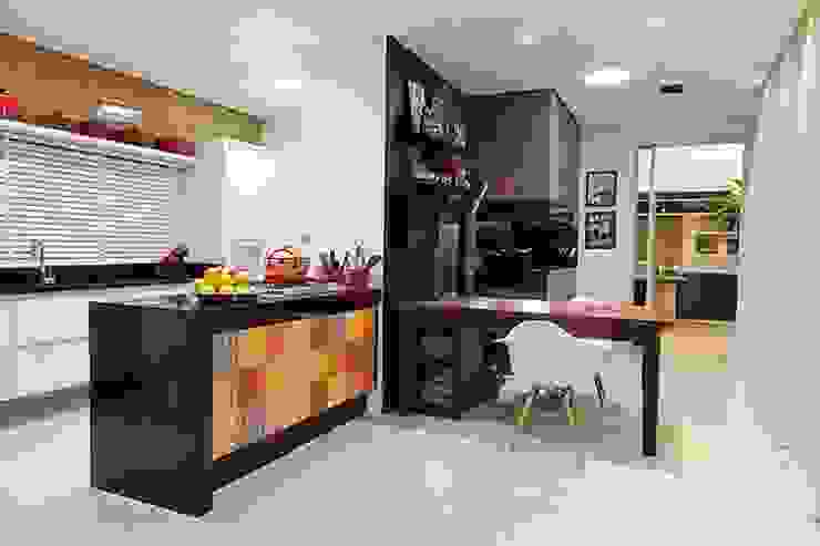 ANDRÉ PACHECO ARQUITETURA Kitchen