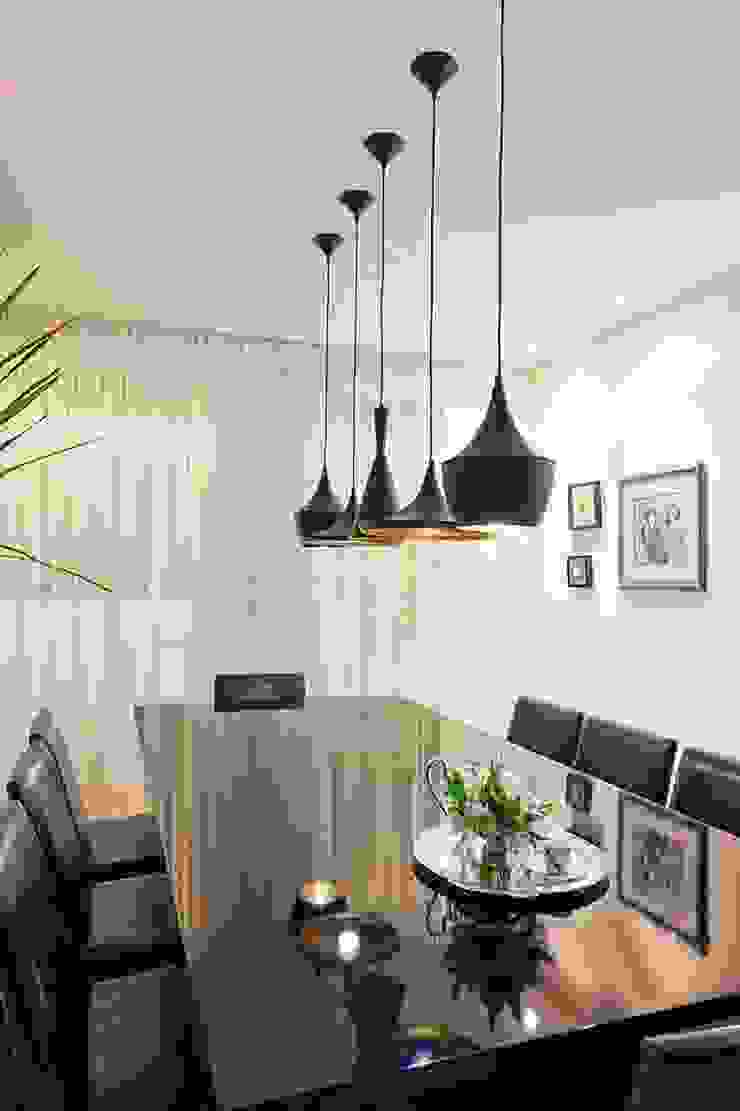 ANDRÉ PACHECO ARQUITETURA Modern dining room