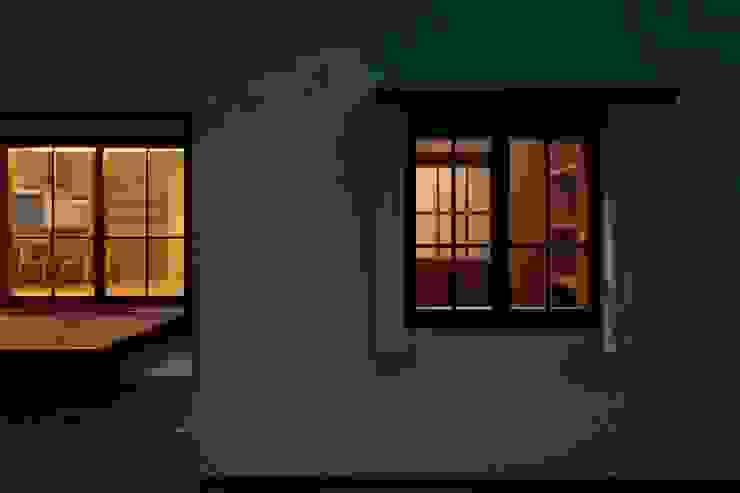 宇佐美建築設計室 Classic style houses