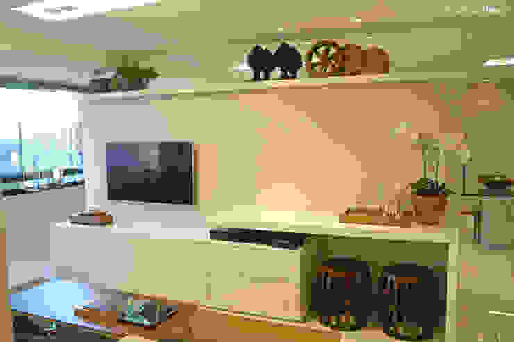 Ju Nejaim Arquitetura Salas modernas