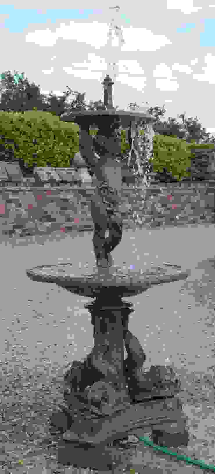 Antique Lead Reclaimed Water Fountain UKAA | UK Architectural Antiques Klassieke tuinen Zwembaden & vijvers