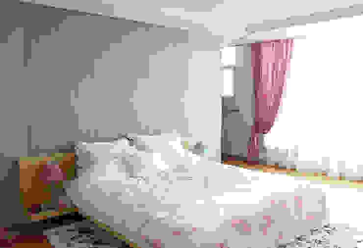 homify Camera da letto eclettica Tessili