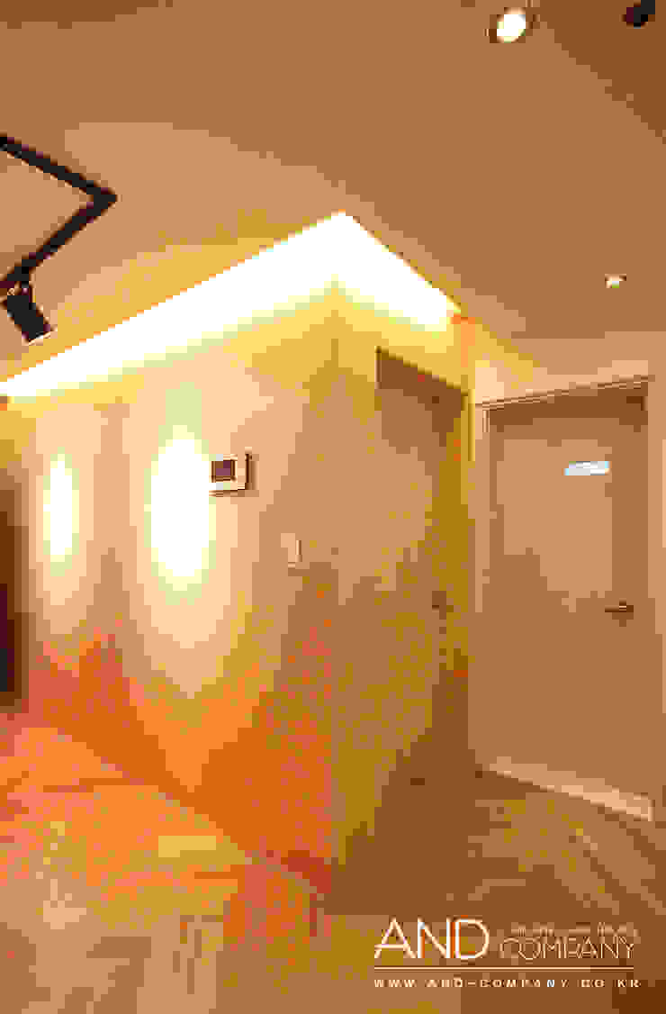 앤드컴퍼니 Nowoczesny salon