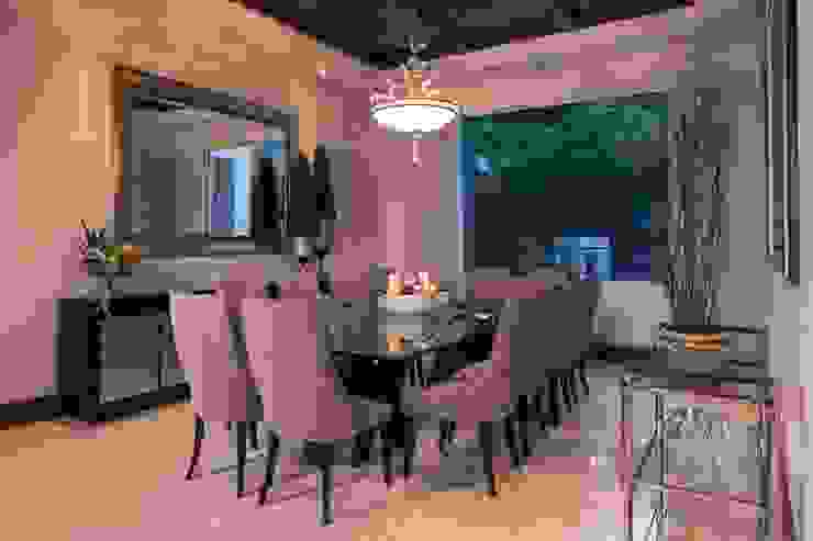 Rousseau Arquitectos غرفة السفرة